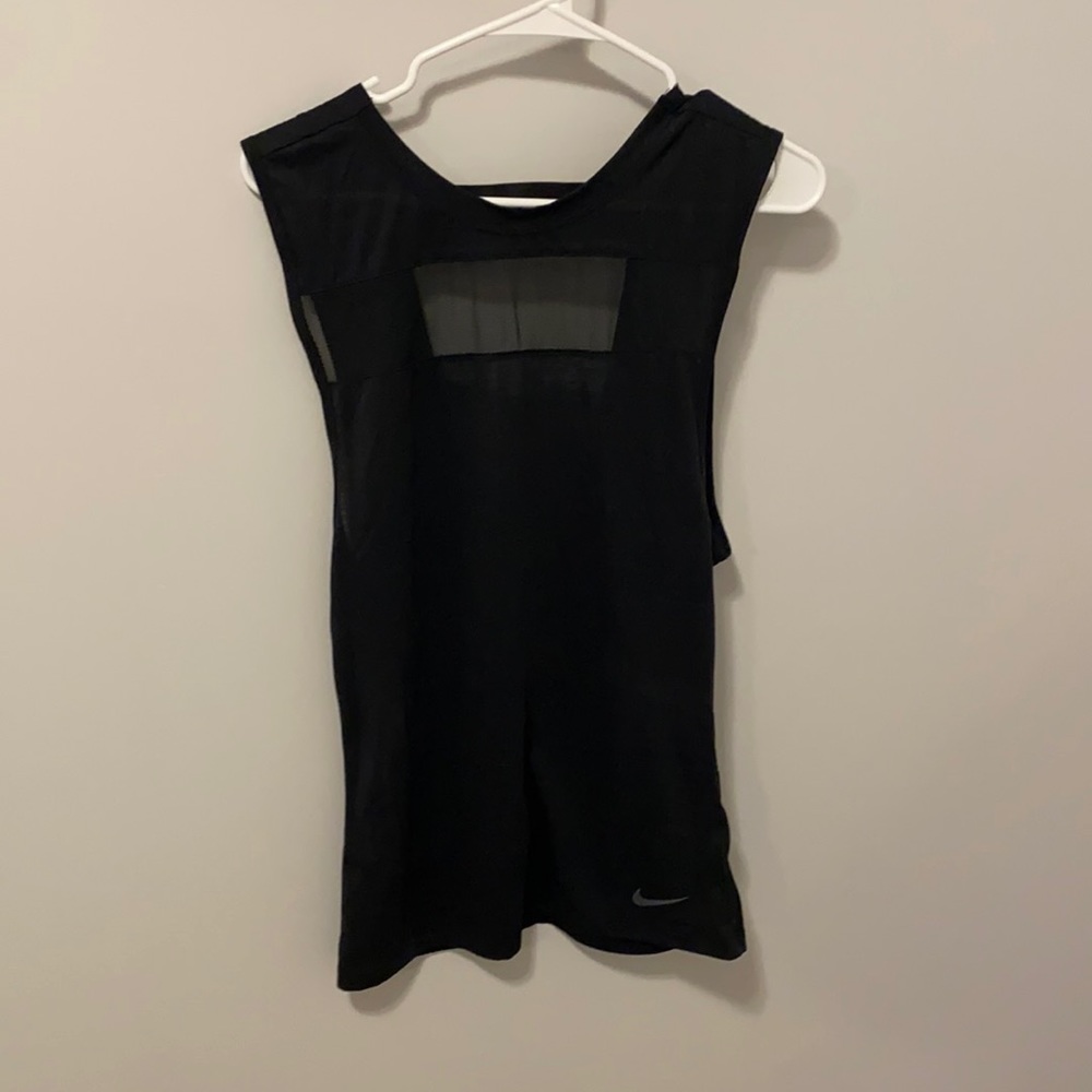 Comfy mesh front section Nike tank never worn just took tags off